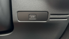 Volvo XC40 2.0 B3P Ultra Dark 5dr Auto Petrol Estate